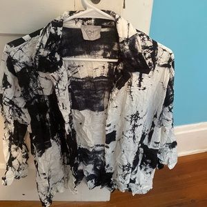 Chalet small high quality button up size small